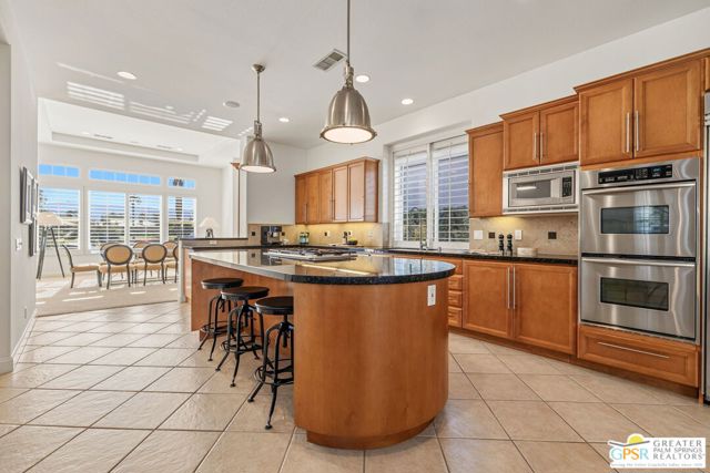 38 Calle Del Norte, Rancho Mirage CA: https://media.crmls.org/mediaz/55e95e9b-2070-4a69-9cdb-d994e98e7f6a.jpg