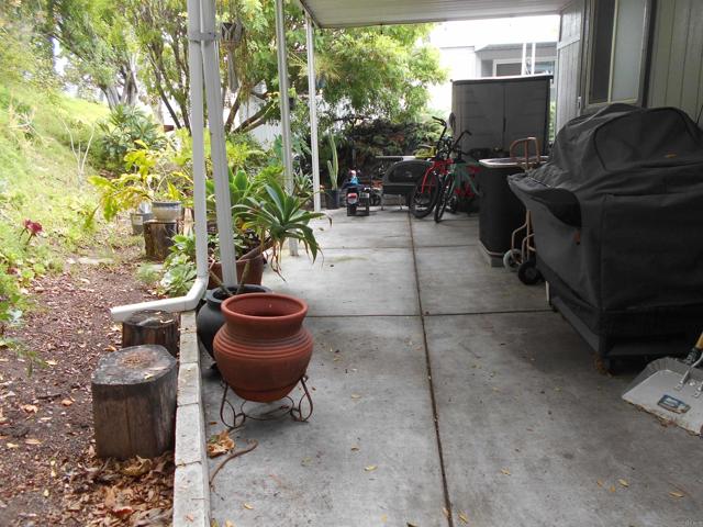 2003 Bayview Hts, San Diego CA: https://media.crmls.org/mediaz/55e986f2-a304-484f-9515-a89e8fec2b6a.jpg