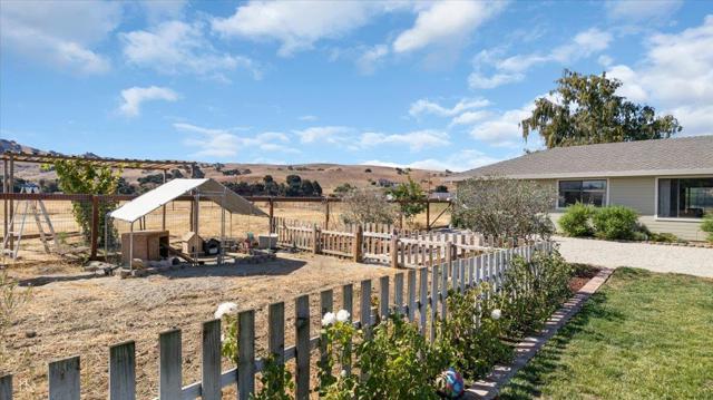 Image 38 of 49 For 352 Cowden Road