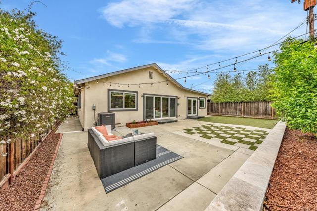 638 Enos Court, Santa Clara CA: https://media.crmls.org/mediaz/55ea7a93-5228-4190-a02d-fb1fb6fa291a.jpg
