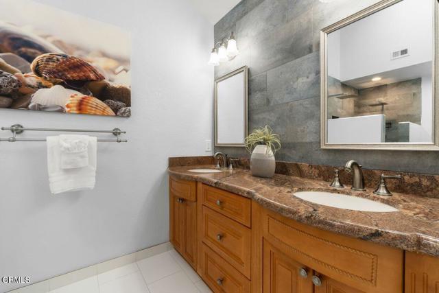 Detail Gallery Image 12 of 28 For 238 Camino Toluca, Camarillo,  CA 93010 - 2 Beds | 2/1 Baths