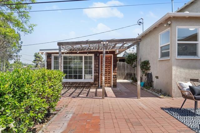 4050 Marian St, La Mesa CA: https://media.crmls.org/mediaz/55ebeef9-7fce-4260-ae1c-8f398a46df39.jpg
