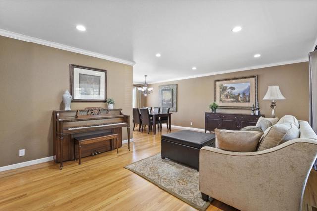 488 Churchill Park Drive, San Jose CA: https://media.crmls.org/mediaz/55ed0ce2-ae52-4bd1-94d0-8dbfbe099247.jpg