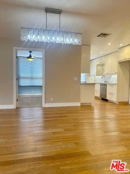 8828 Pershing Drive, Playa del Rey CA: https://media.crmls.org/mediaz/55edbb82-b8f6-4b4d-aeb4-b9af0593aaba.jpg