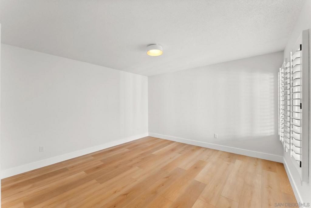 4676 Barcelona - photo 18