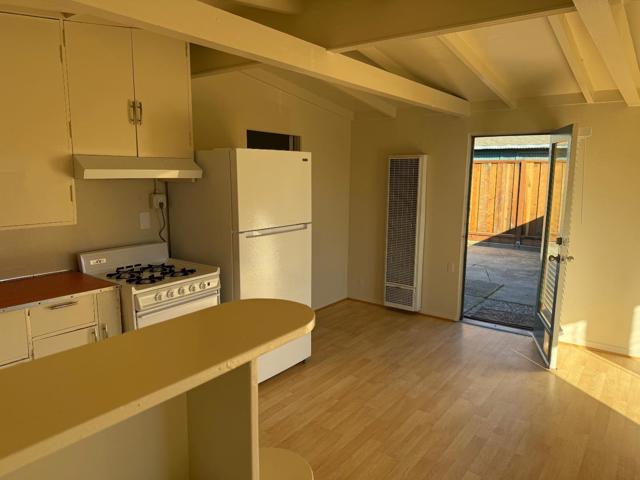 3460 Maplethorpe Lane, Soquel CA: https://media.crmls.org/mediaz/55ef2136-d157-4607-b254-66b115b1ea5f.jpg