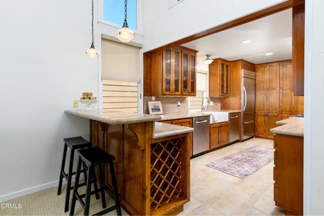 1905 Ocean Drive, Oxnard CA: https://media.crmls.org/mediaz/55ef934a-d2e2-4a36-a318-ba103e98f503.jpg