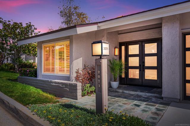 2071 Caminito Circulo Norte, La Jolla CA: https://media.crmls.org/mediaz/55efab26-acde-49de-94c5-906756cf5c09.jpg