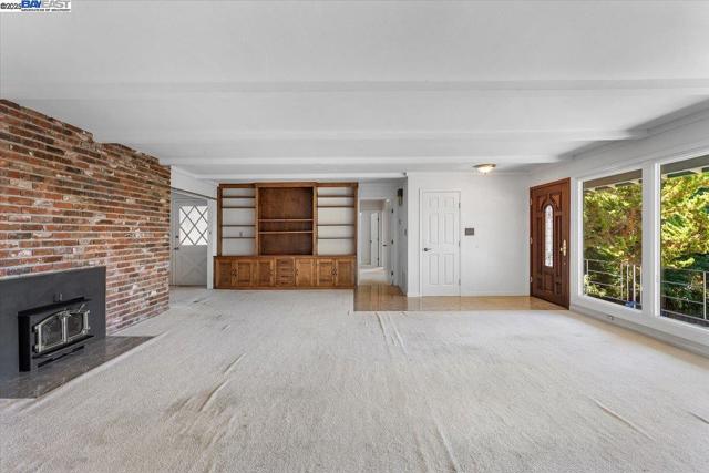 3491 Middleton Ave, Castro Valley CA: https://media.crmls.org/mediaz/55efc944-6ccf-4f1b-8308-8664d89a3128.jpg