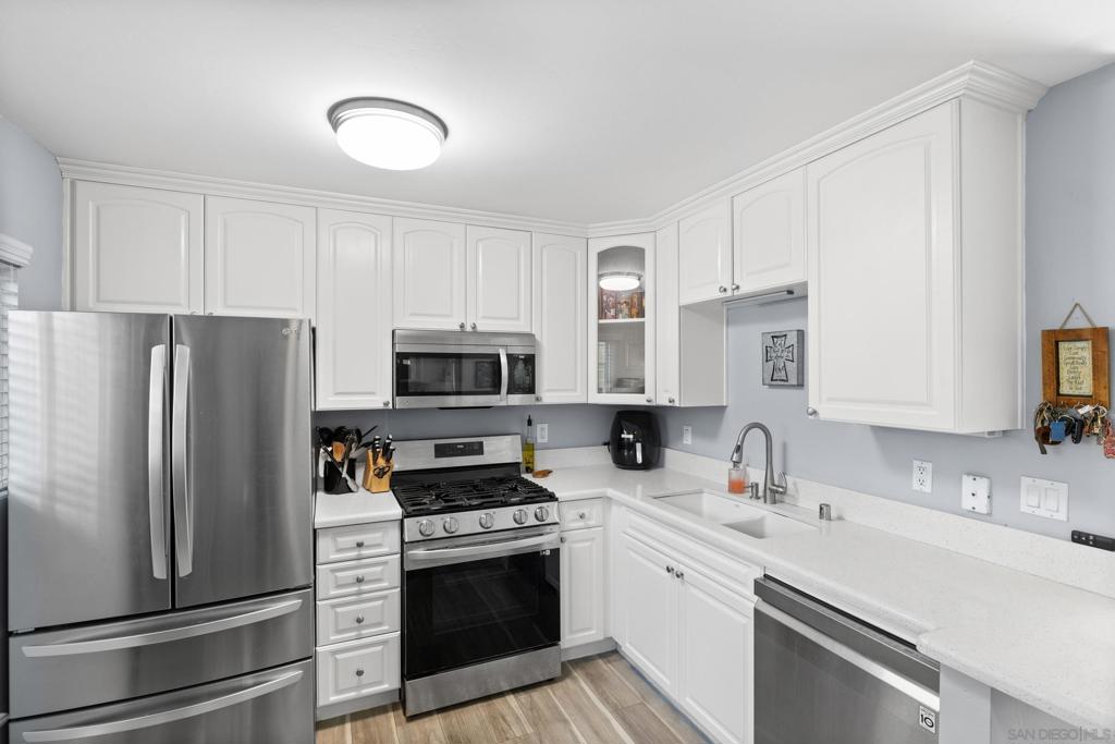 4950 Coronado - photo 15