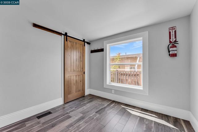 189 Suez Dr, Pacheco CA: https://media.crmls.org/mediaz/55f10b2c-653f-4405-aa53-f2c9bad62857.jpg