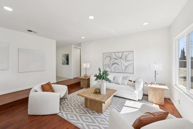 2995 Pettigrew Court, San Jose CA: https://media.crmls.org/mediaz/55f14219-15d1-4bb0-b855-5906aeb1e693.jpg