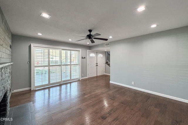 Detail Gallery Image 4 of 43 For 4950 Nautilus St, Oxnard,  CA 93035 - 3 Beds | 2 Baths