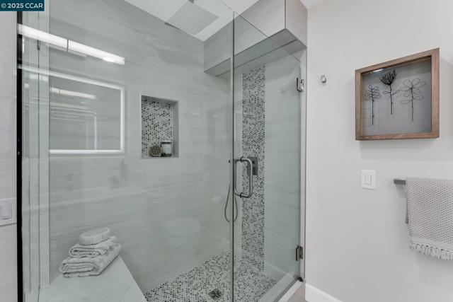 1200 Leisure Ln, Walnut Creek CA: https://media.crmls.org/mediaz/55f3aba7-8057-4edd-afe0-0a279cda9574.jpg