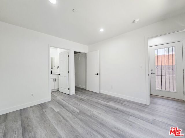 4112 S Normandie Avenue, Los Angeles CA: https://media.crmls.org/mediaz/55f3bce9-fce8-4f87-93d6-d721da8da181.jpg
