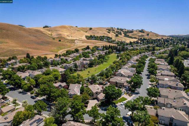 315 Glasgow Circle, Danville CA: https://media.crmls.org/mediaz/55f3e4dd-f593-4d9e-a7da-c3669dab17d7.jpg