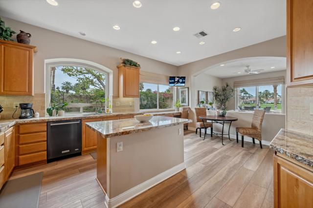 55208 Big, La Quinta CA: https://media.crmls.org/mediaz/55f409ce-7e90-49f4-afeb-27d0f33df3e6.jpg