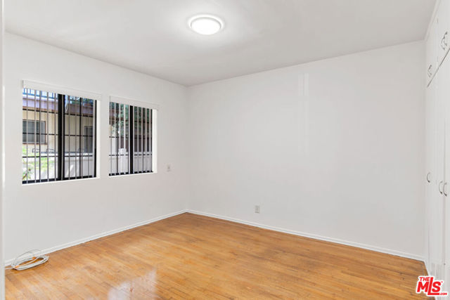 1124 San Rafael Avenue, Glendale CA: https://media.crmls.org/mediaz/55f48e63-dd50-4e77-aa4d-cee52ff92f26.jpg