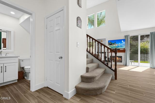 Detail Gallery Image 5 of 55 For 596 Fenwick Way #C,  Simi Valley,  CA 93065 - 3 Beds | 2/1 Baths