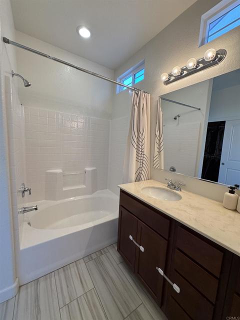 1614 Sanderling Avenue, Chula Vista CA: https://media.crmls.org/mediaz/55f69ccd-3369-4c66-9de9-6a0864b420e1.jpg