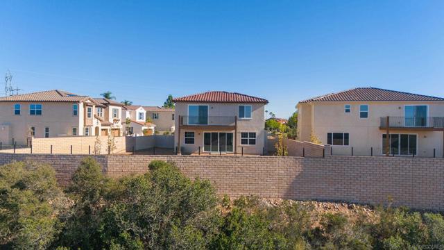 11324 Caminito Rodar, San Diego CA: https://media.crmls.org/mediaz/55f6a36e-6878-4dc2-a4ac-61580b52567e.jpg