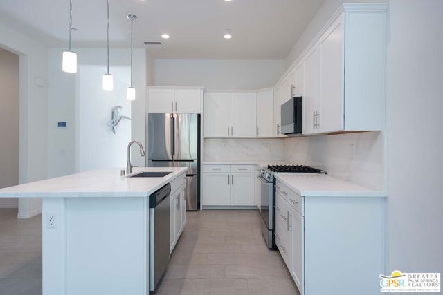 74 Cork Tree, Rancho Mirage CA: https://media.crmls.org/mediaz/55f7a9e9-96e2-4d25-87b2-00d5c51421c6.jpg
