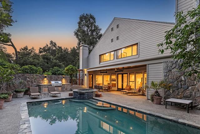 3 Oak Forest Court, Portola Valley CA: https://media.crmls.org/mediaz/55f7ef66-b6ce-4178-af09-c97585e78d69.jpg