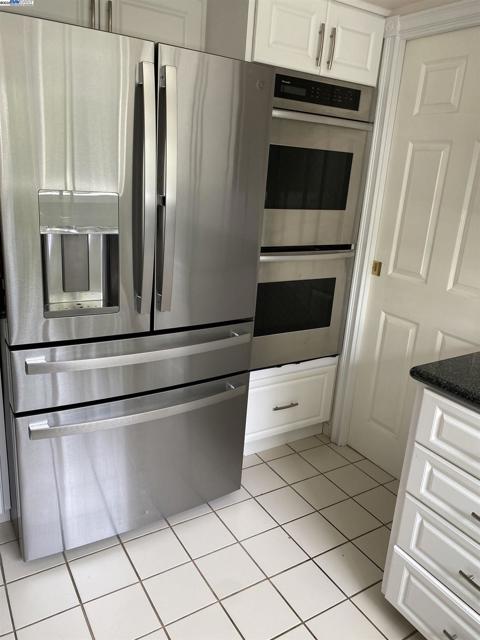 5186 Greenmeadow Dr, Concord CA: https://media.crmls.org/mediaz/55f844bb-d209-4659-aad9-994aa5641f9e.jpg