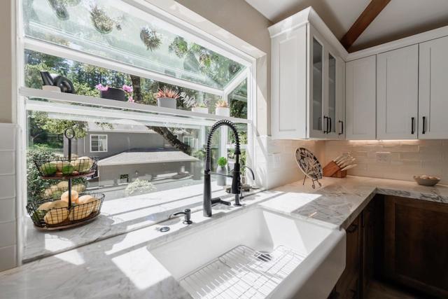 307 Sidesaddle Circle, Scotts Valley CA: https://media.crmls.org/mediaz/55f84508-f48d-449d-ab66-5e4e0032cae8.jpg