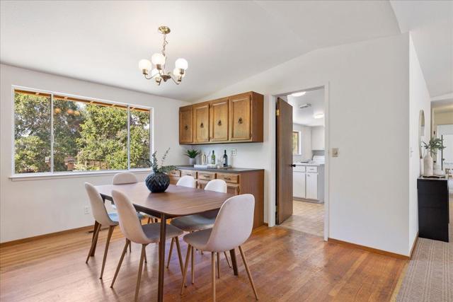 26388 Ginny Lane, Los Altos Hills CA: https://media.crmls.org/mediaz/55f8b6c2-8608-4888-a047-8d645a183887.jpg