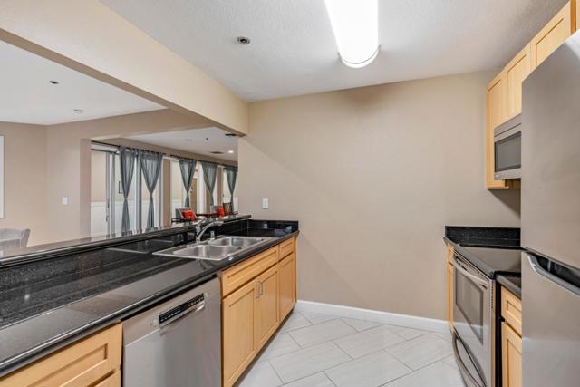 Image 10 of 18 For 6400 Christie Avenue 5408