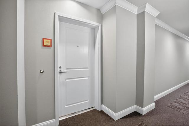 222 8th Avenue, San Mateo CA: https://media.crmls.org/mediaz/55fa79f6-fc84-4844-8fbc-3fd8fd9e7a36.jpg