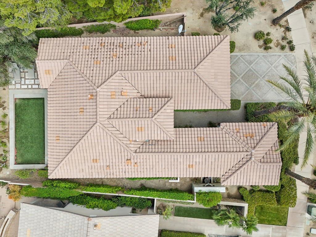 https://media.crmls.org/mediaz/55fa81ae-5e26-44e4-8180-d1a480c79f2d.jpg?preset=X-Large