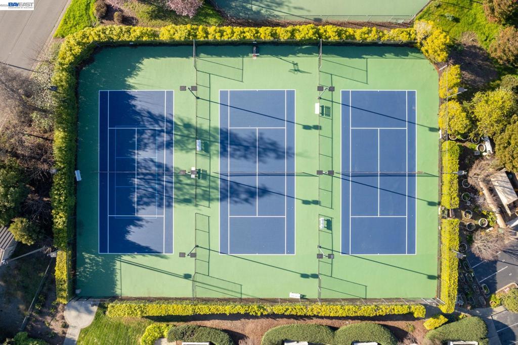 https://media.crmls.org/mediaz/55fac898-e3e7-4164-a20b-14d47f14af82.jpg?preset=X-Large