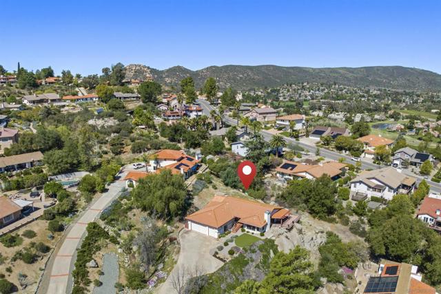 15519 Calistoga Dr., Ramona CA: https://media.crmls.org/mediaz/55fafdeb-4d69-4d92-82ac-b9167b02f7fb.jpg