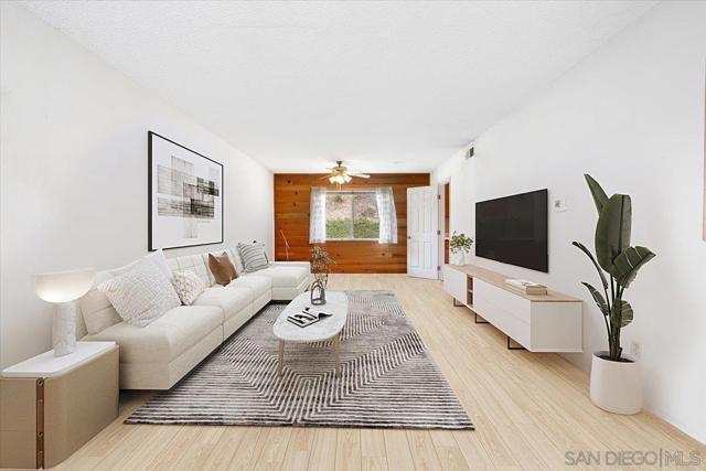 13334 Barbados Way, Del Mar CA: https://media.crmls.org/mediaz/55fb2103-4e28-4f48-8091-846da6df49f0.jpg