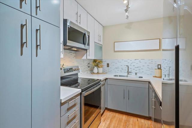 1983 San Luis Avenue, Mountain View CA: https://media.crmls.org/mediaz/55fb6f74-e9f9-4ff1-bfb6-ad4b6771649e.jpg