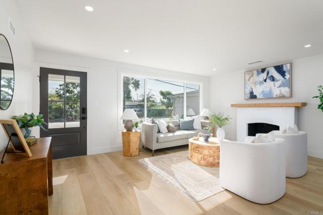 Detail Gallery Image 4 of 25 For 3996 Hatton St, San Diego,  CA 92111 - 3 Beds | 2 Baths