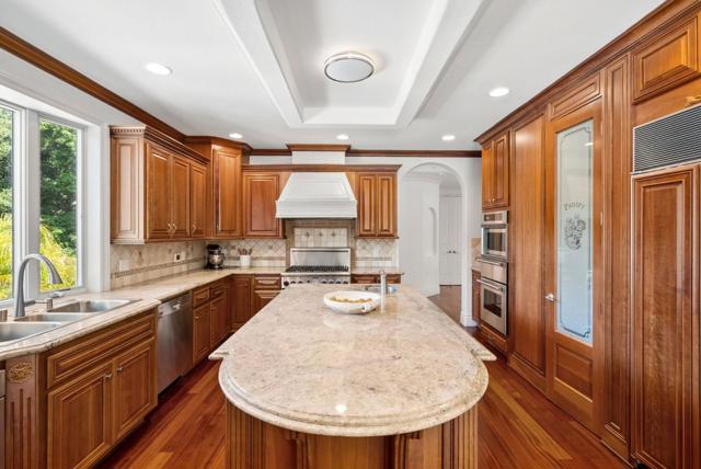 12690 Dianne Drive, Los Altos Hills CA: https://media.crmls.org/mediaz/55fc1003-3b2b-43b3-88f1-1e1b2b8a5b8c.jpg