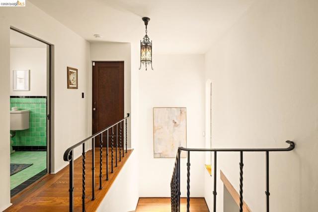 636 Euclid Ave, Berkeley CA: https://media.crmls.org/mediaz/55fc76d8-478a-49ef-860b-c6dd6ff8edaa.jpg