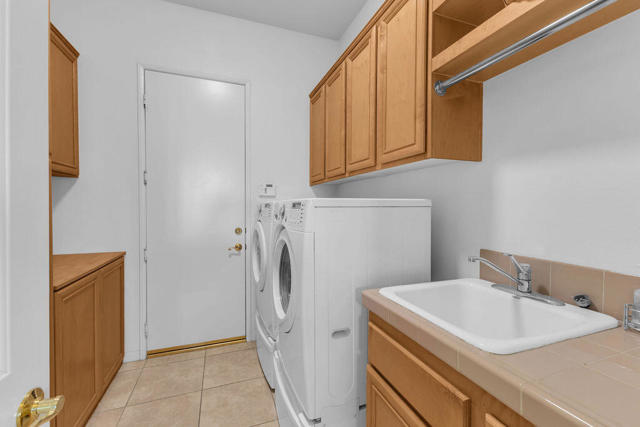 29 Calle La Reina, Rancho Mirage CA: https://media.crmls.org/mediaz/55fddcee-dc86-4982-902b-6f55e166863d.jpg