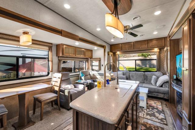 69411 Ramon Road, Cathedral City CA: https://media.crmls.org/mediaz/55fdf16d-f3fc-4eb1-bb61-6ca719804550.jpg