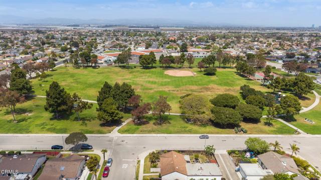 3151 W Hemlock Street, Oxnard CA: https://media.crmls.org/mediaz/55fe7eb7-61aa-41bf-b008-0c15f0e882ce.jpg