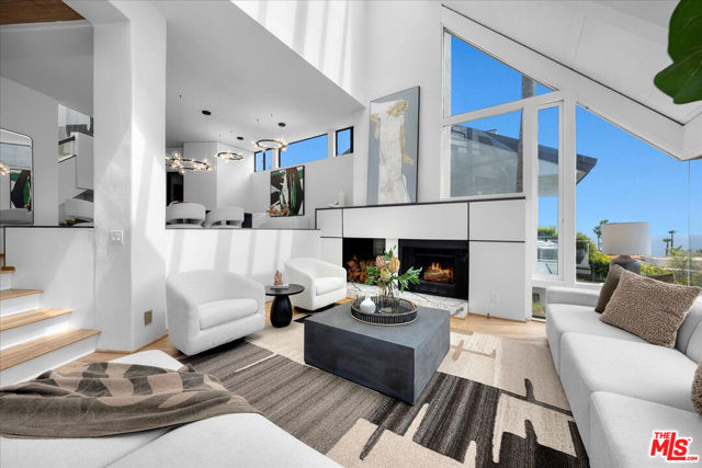 741 Marlin, Laguna Beach CA: https://media.crmls.org/mediaz/55feb657-423e-4cc5-8c8d-29e4c604c7d1.jpg