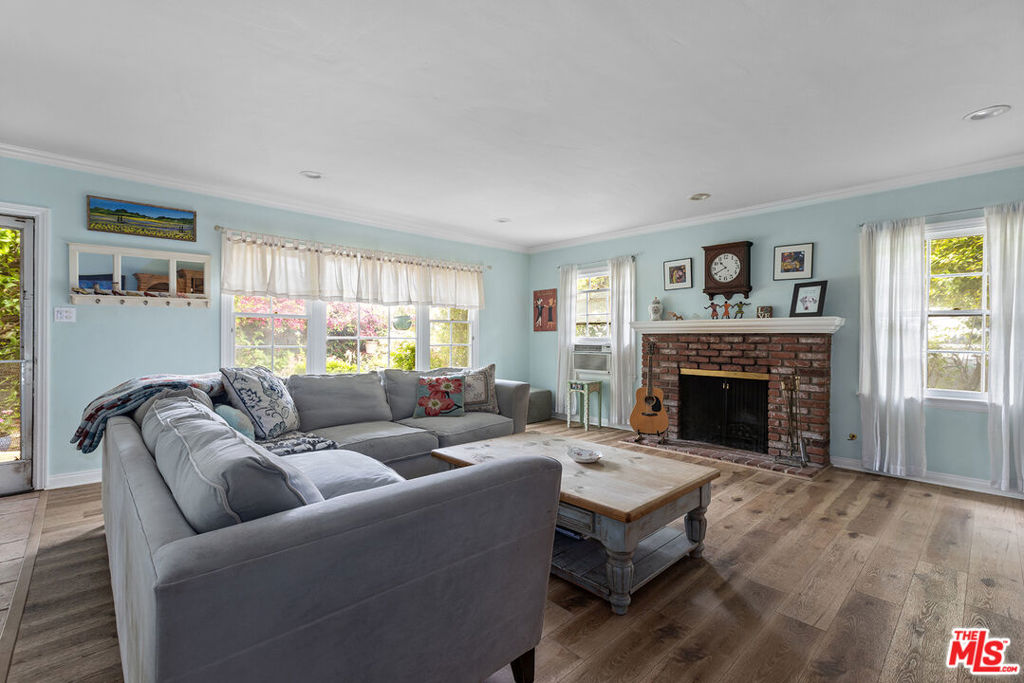 4909 Morse AvenueSherman Oaks img 7