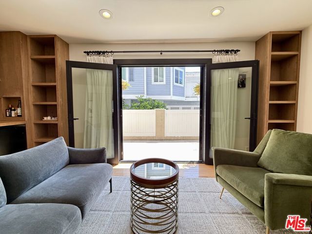 2008 Belmont Lane, Redondo Beach CA: https://media.crmls.org/mediaz/55fed7ed-d9e1-4457-844a-950b7613ee10.jpg