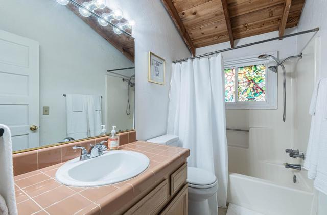 3239 Serra Avenue, Carmel CA: https://media.crmls.org/mediaz/55ff070c-4f5b-436d-a963-f558464f5f01.jpg