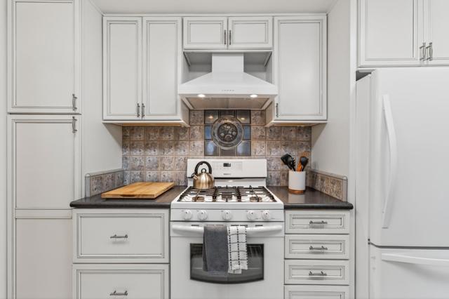 859 Balboa Avenue, Pacific Grove CA: https://media.crmls.org/mediaz/55ff16be-cfea-42fb-9811-4fa5451a4ad7.jpg