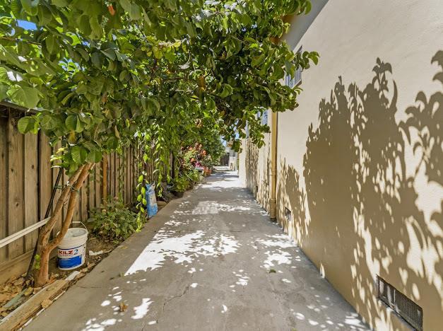 1453 Whitton Avenue, San Jose CA: https://media.crmls.org/mediaz/55ff1c83-d1ea-4ea2-af54-eb3d2482799a.jpg
