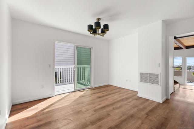 9811 Eucalyptus St, Spring Valley CA: https://media.crmls.org/mediaz/55ff7dcc-51ae-495b-83d7-db0f81134cd3.jpg